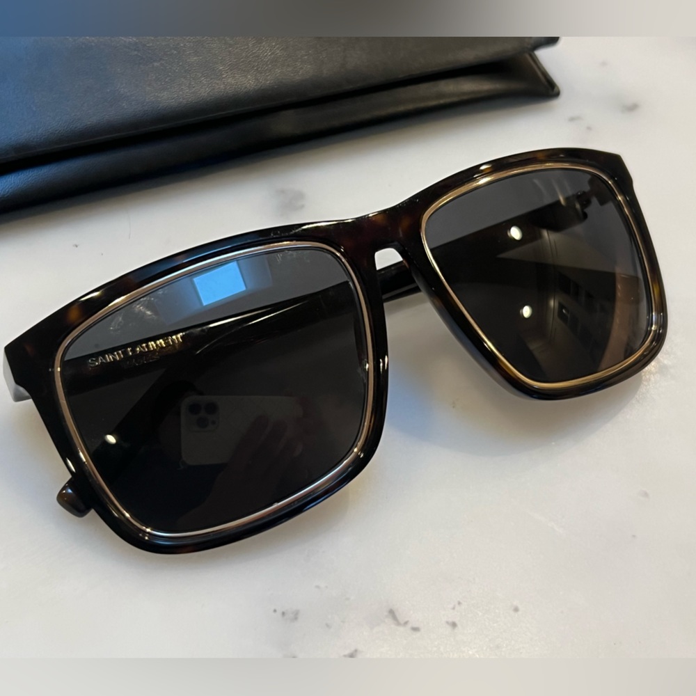 YSL Saint Laurent SL2 Sunglasses new without tags original case no scrat…